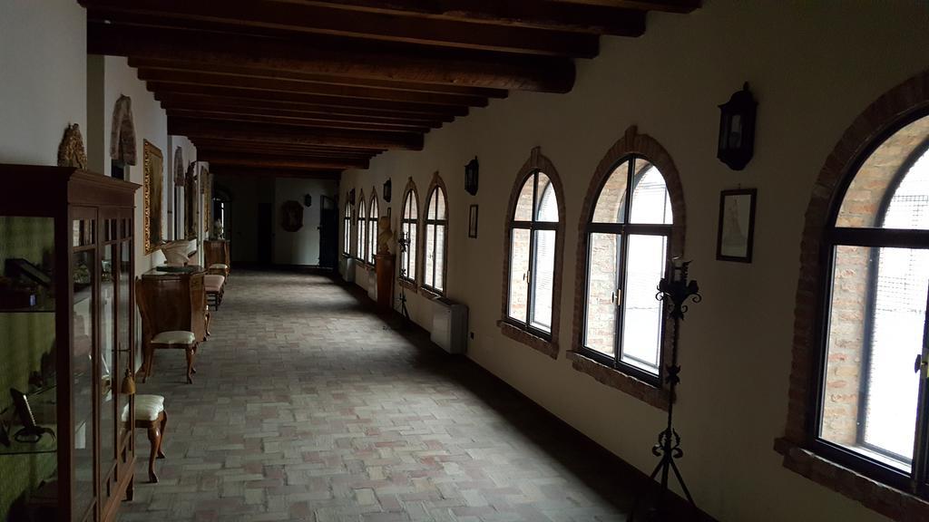 Tenuta Il Tenchio Hotell Lacchiarella Eksteriør bilde