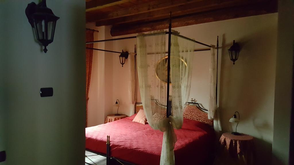 Tenuta Il Tenchio Hotell Lacchiarella Eksteriør bilde