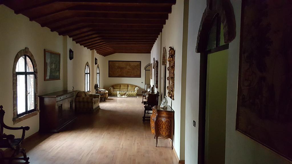 Tenuta Il Tenchio Hotell Lacchiarella Eksteriør bilde