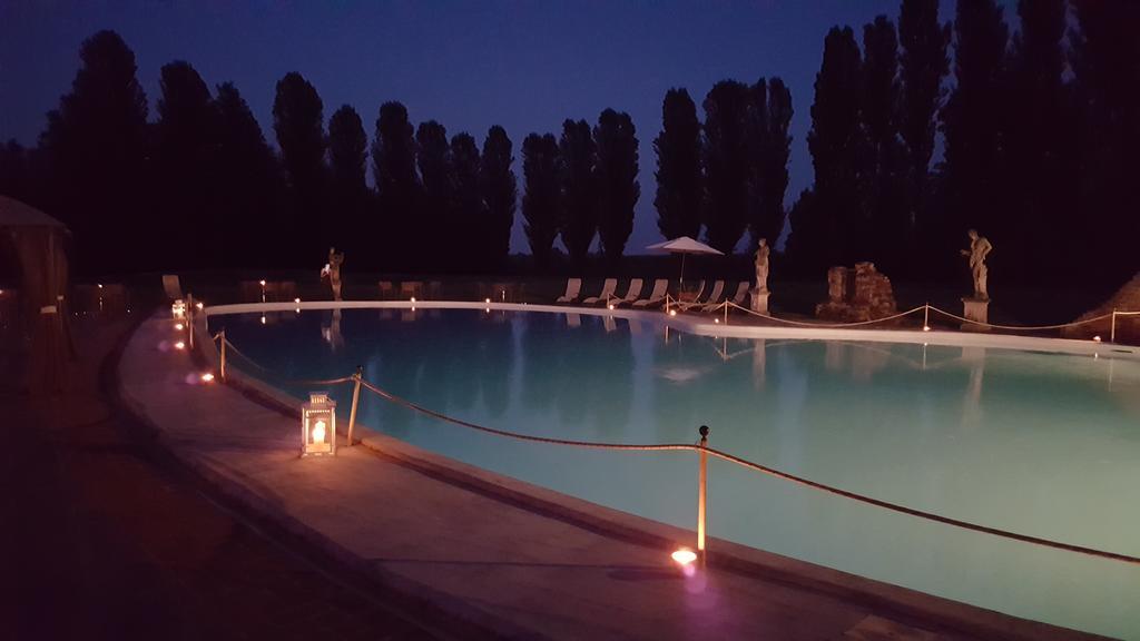 Tenuta Il Tenchio Hotell Lacchiarella Eksteriør bilde